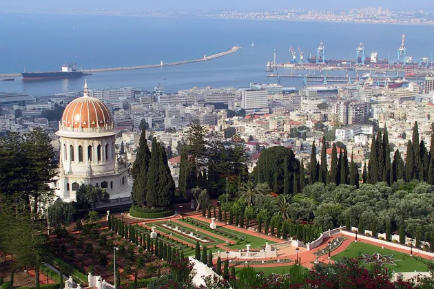 A photo of the city of Haifa from above. Photo: Michael Paul Gollmer/Wikimedia Commons