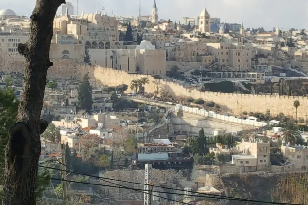 20-nov-25-1.jpeg Image over a city in the middle east