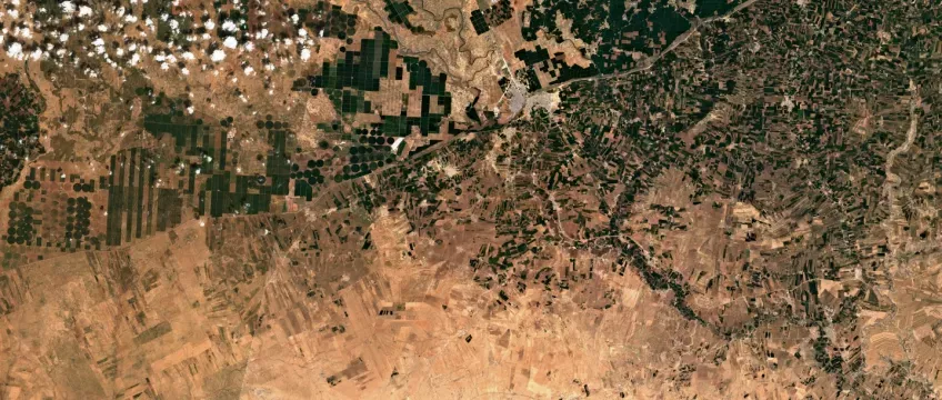 A satellite image of the border area between Syria and Turkey.